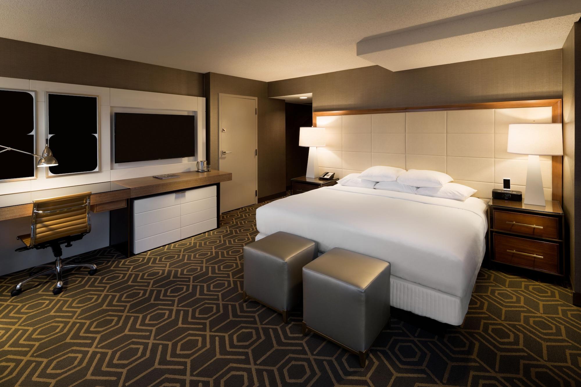 Doubletree By Hilton Hotel Dallas Campbell Centre Bagian luar foto