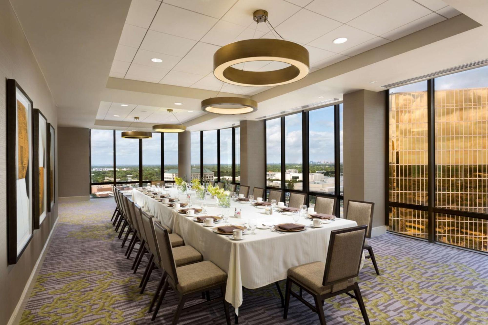 Doubletree By Hilton Hotel Dallas Campbell Centre Bagian luar foto