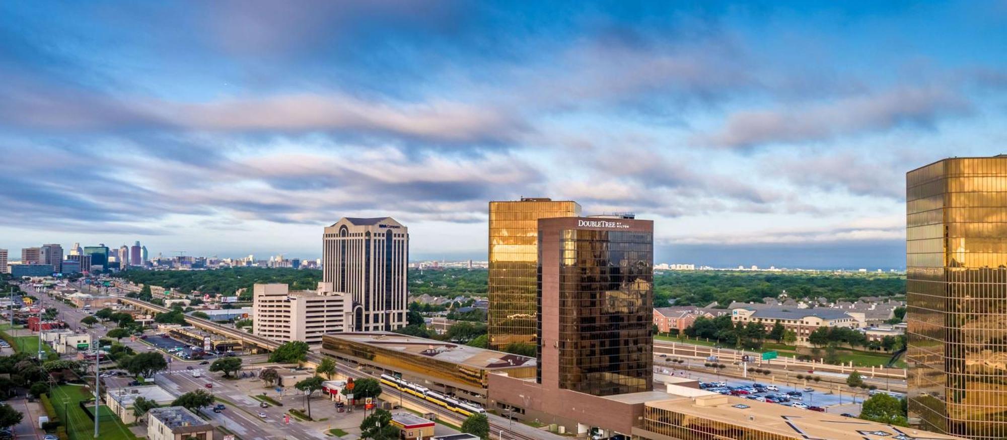 Doubletree By Hilton Hotel Dallas Campbell Centre Bagian luar foto