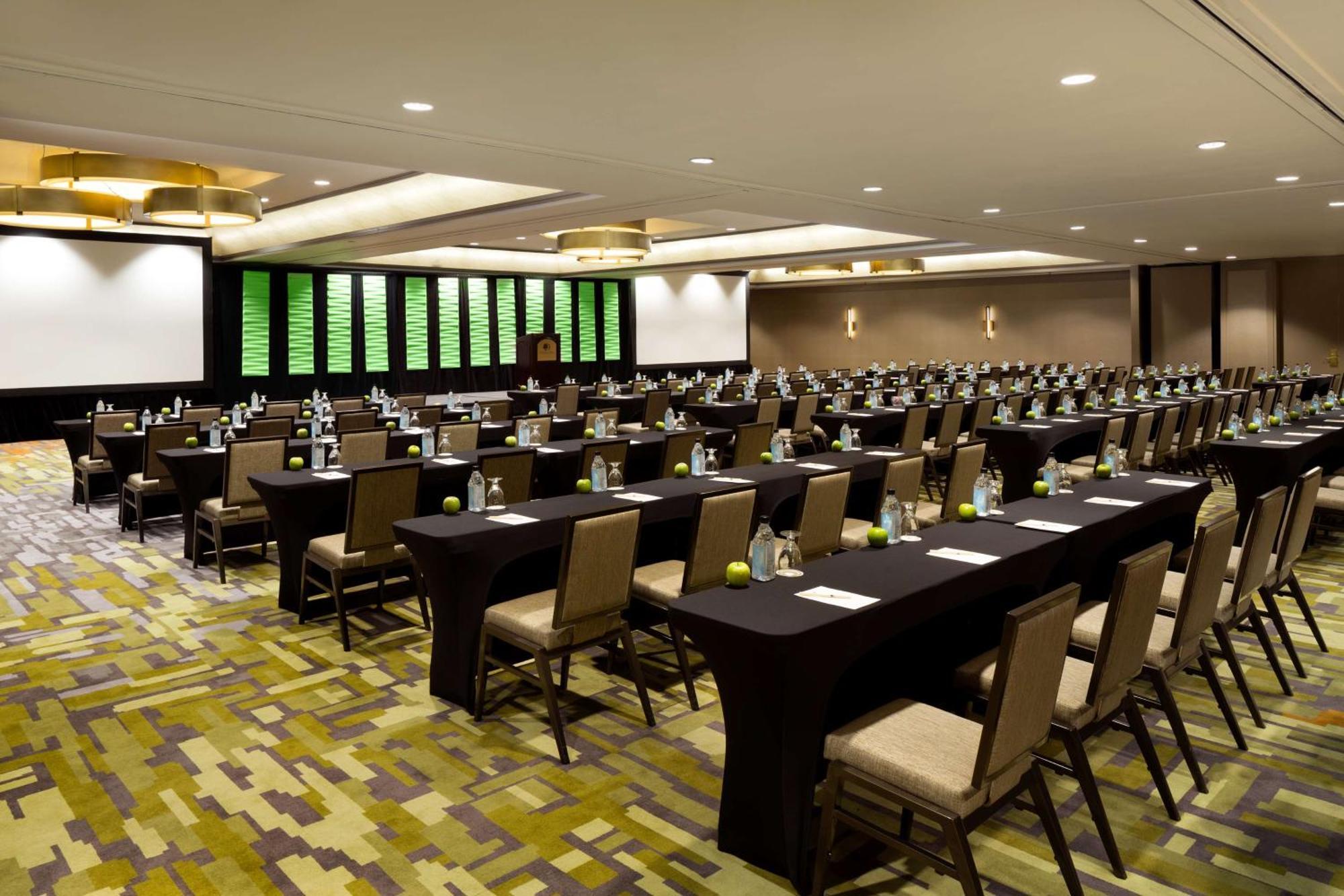 Doubletree By Hilton Hotel Dallas Campbell Centre Bagian luar foto