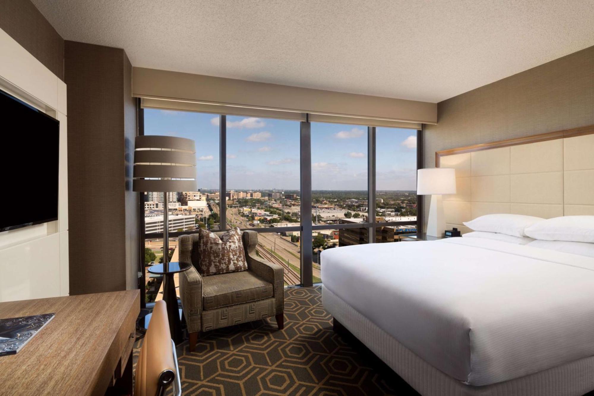 Doubletree By Hilton Hotel Dallas Campbell Centre Bagian luar foto