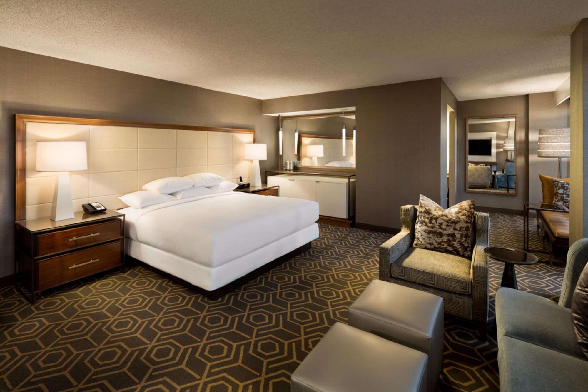 Doubletree By Hilton Hotel Dallas Campbell Centre Bagian luar foto